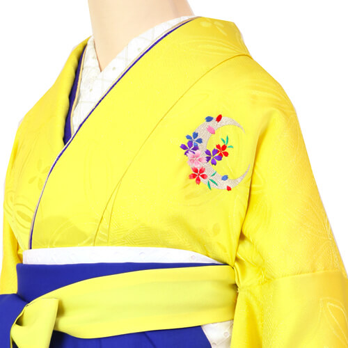 JROSSOの黄色が鮮やかな袴の柄のアップ