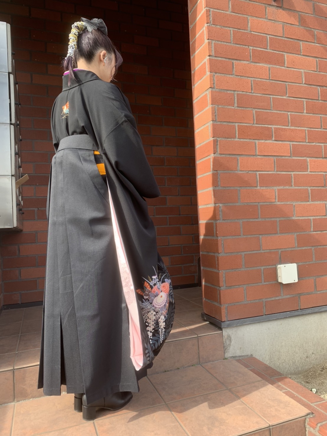 卒業袴】粋でモダン☆黒ちりめん花車蝶紋 / 成人式や結婚式の振袖 