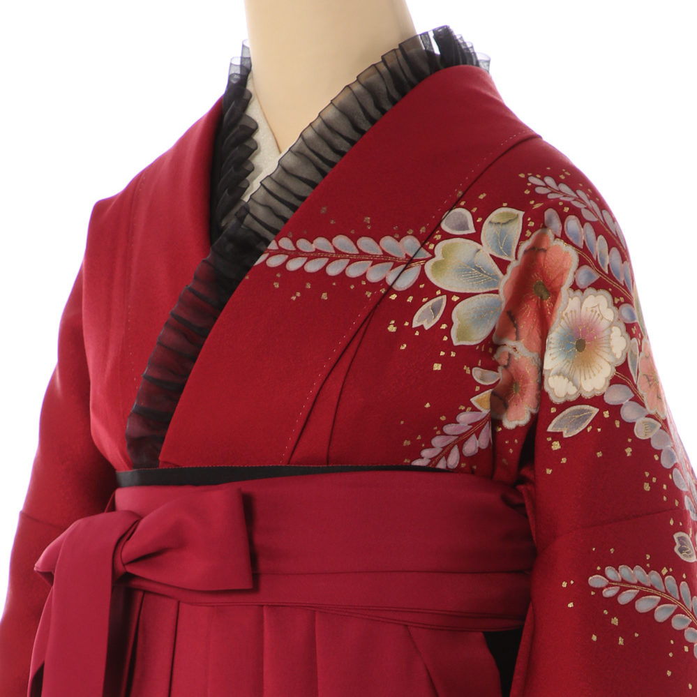 着物に咲く幻の花のデザインの卒業袴の柄
