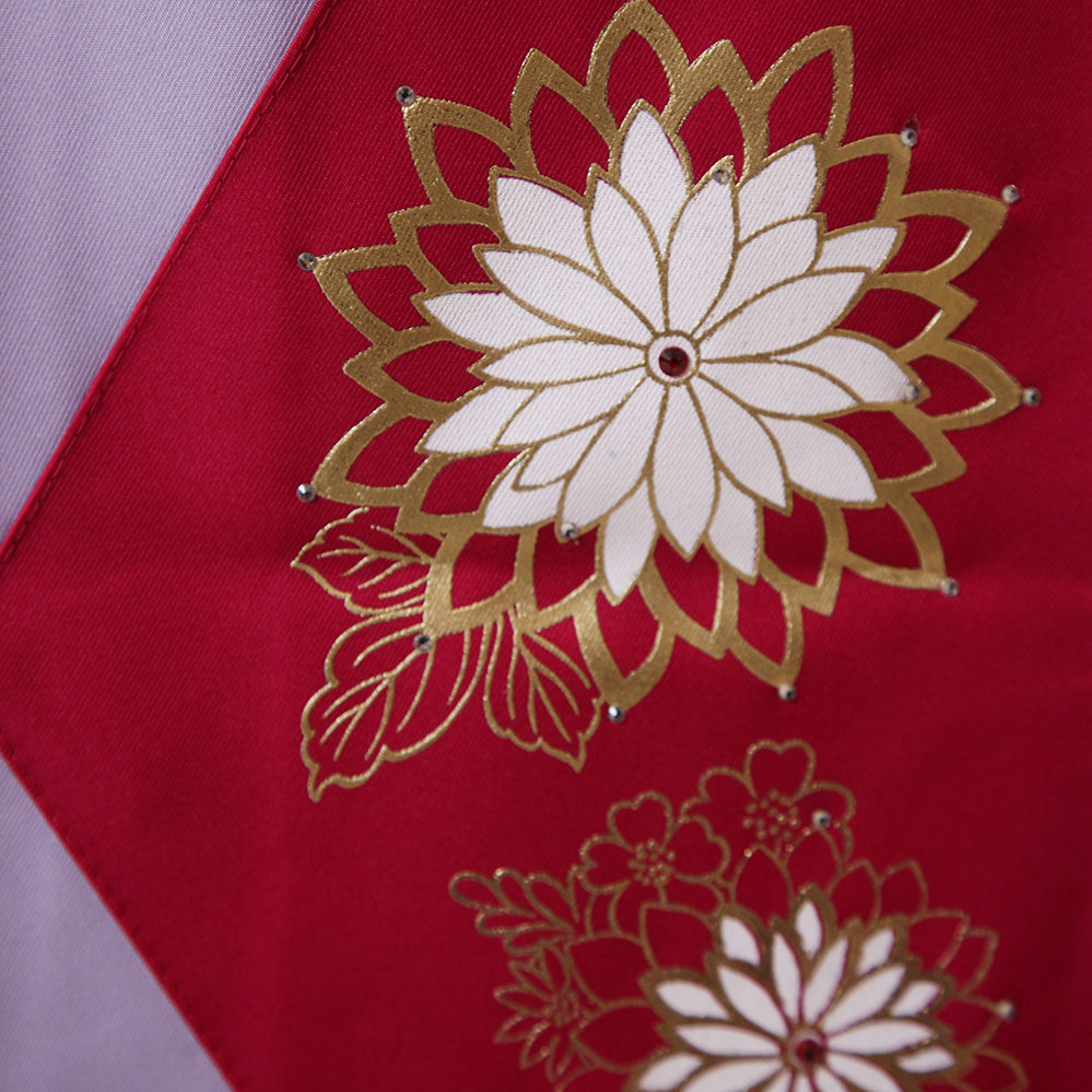 美しく煌びやかな和のデザインの卒業袴の着物の柄