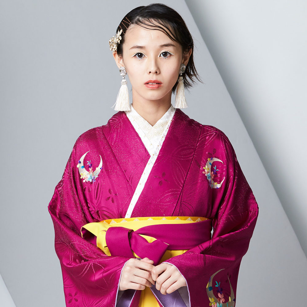 JROSSOの知的で魅力あるローズ色の袴