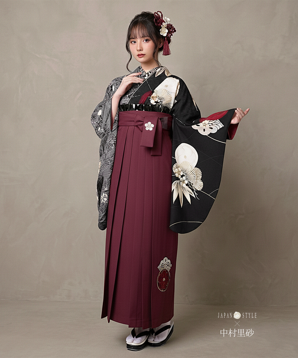 【卒業袴】中村里砂×JAPAN STYLE｜凛とした和モダン☆梅丸紋／黒