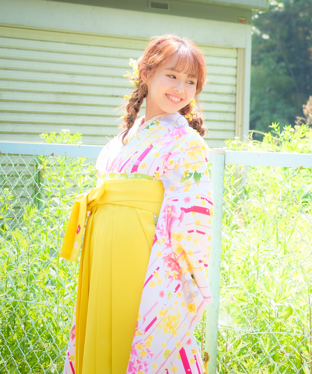 清楚可愛いスウィートスタイル☆白地牡丹に蝶